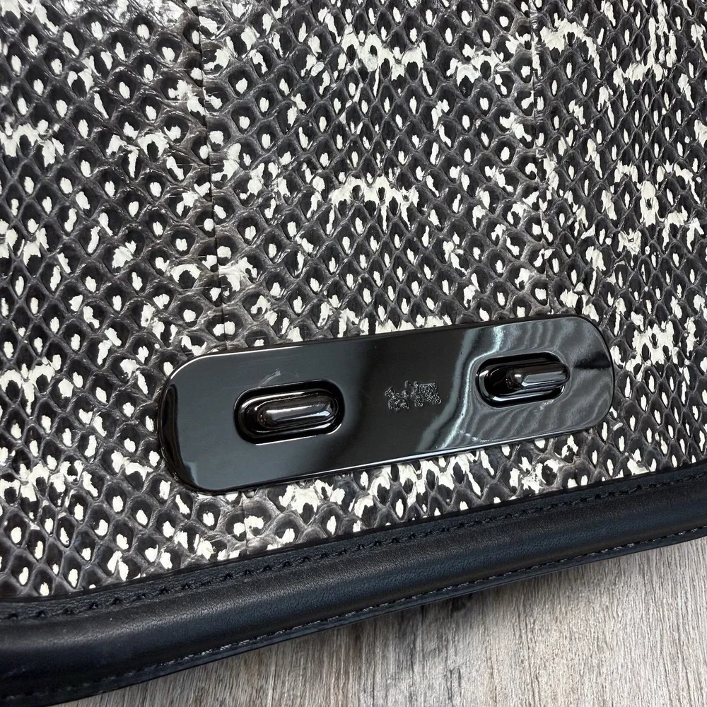 COACH Leather Snakeskin Pattern Crossbody Black Shoulder Bag 59493 EUC